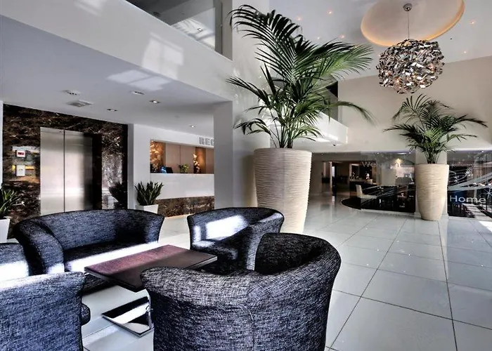 Livadhiotis Szálloda Lárnaka