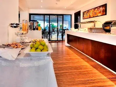 Hotel Livadhiotis Larnaca