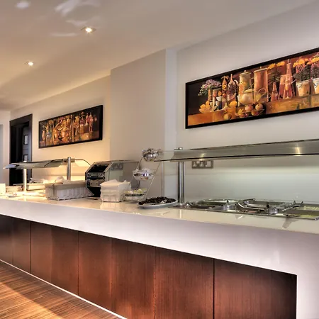 Livadhiotis Hotel Lárnaca