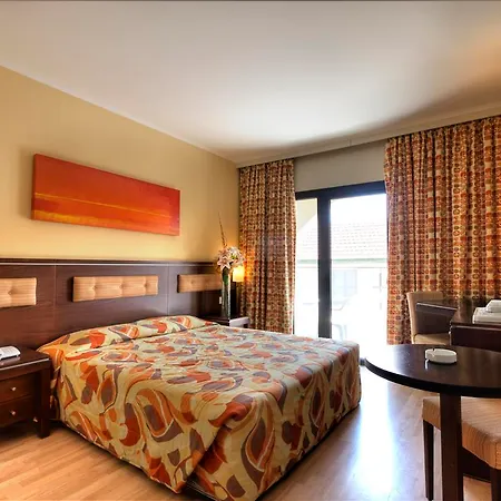 Hotel Livadhiotis Larnaca