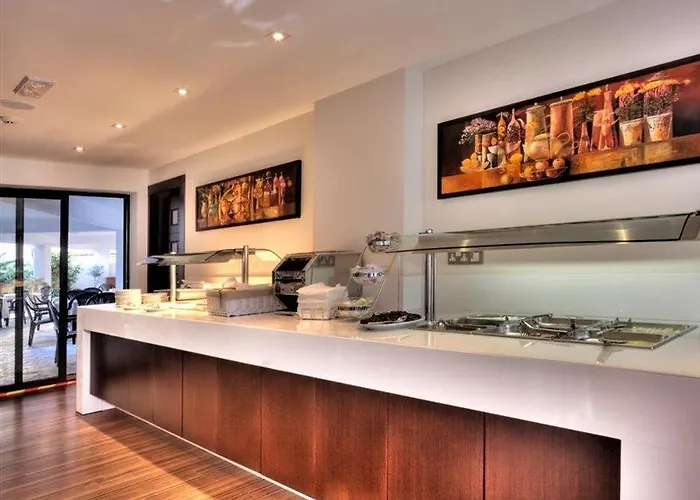 Livadhiotis 2* Lárnaca