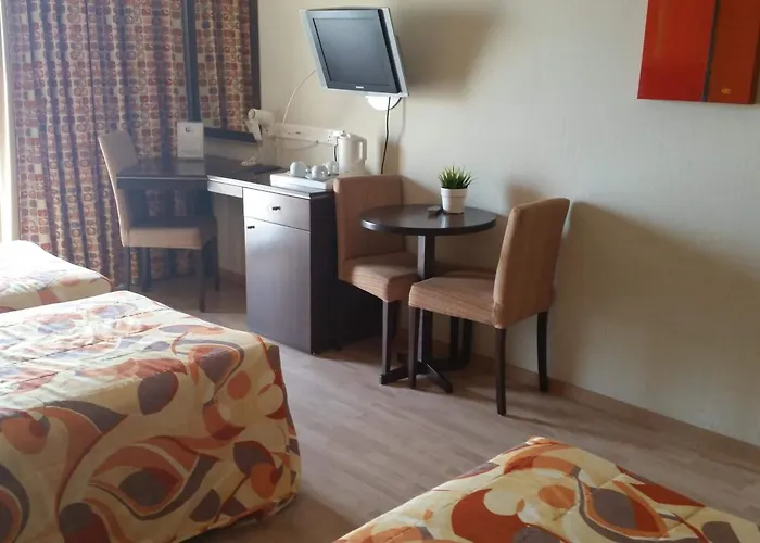 Hotel Livadhiotis 2*