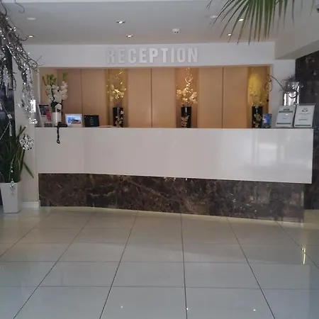 リバディオティス シティ ホテル 2*