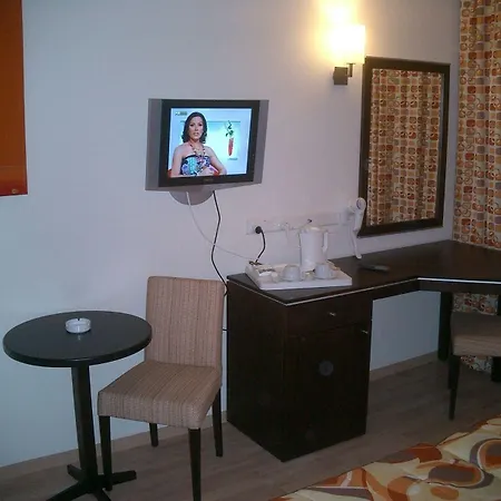 リバディオティス シティ 2* ラルナカ