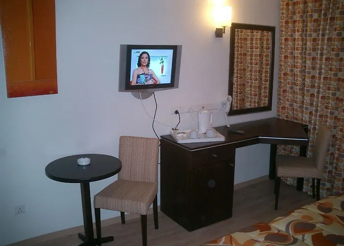 Livadhiotis 2* Lárnaca